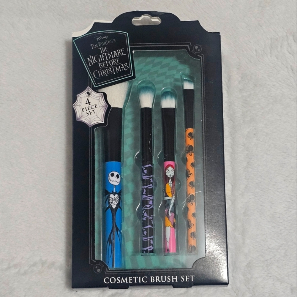 Disney & Tim Burton's The Nightmare Before Christmas Cosmetic Brush Set BNIB!!